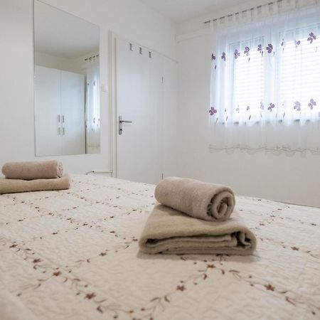Apartman Ruza Podgora Eksteriør billede