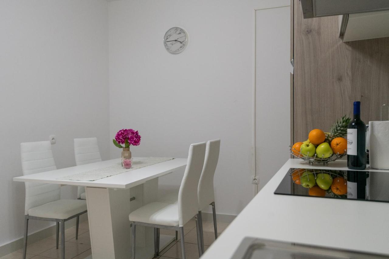 Apartman Ruza Podgora Eksteriør billede