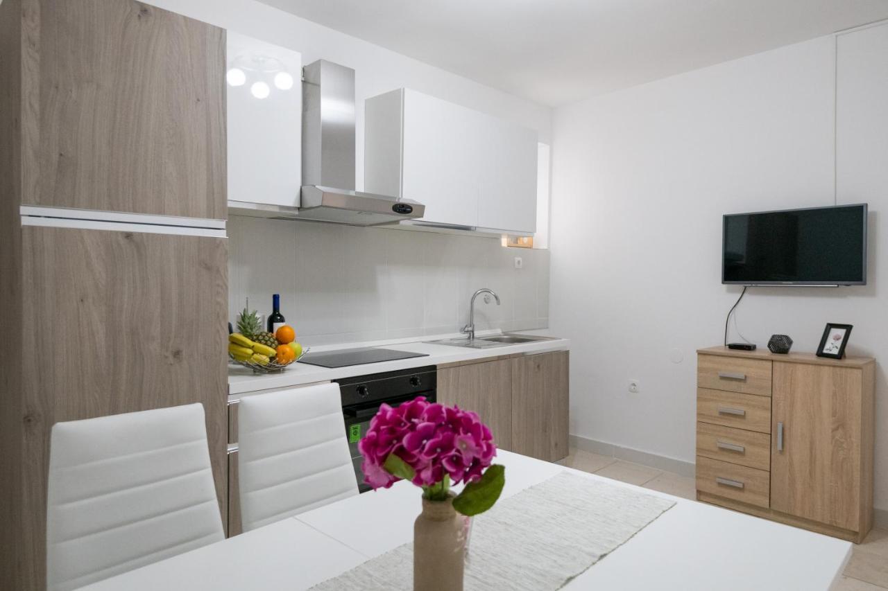 Apartman Ruza Podgora Eksteriør billede