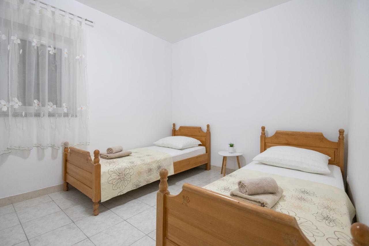 Apartman Ruza Podgora Eksteriør billede